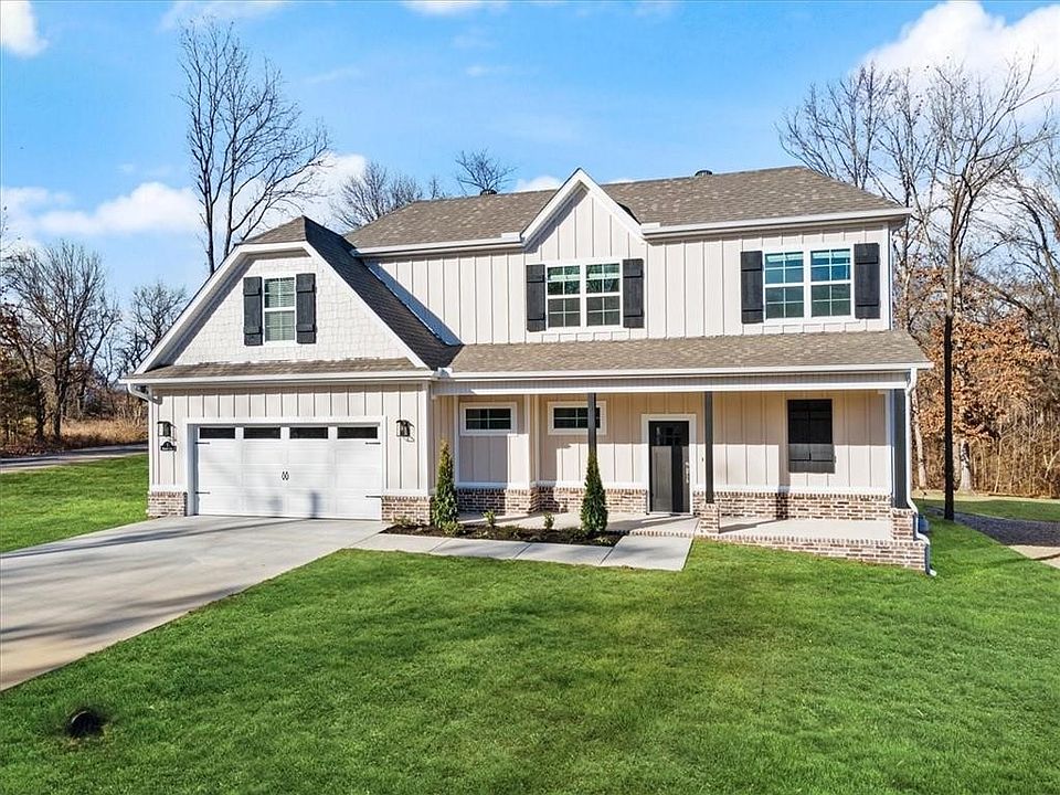 1st image of 4 Ingleborough Dr