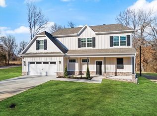 4 Ingleborough Dr, Bella Vista, AR 72715