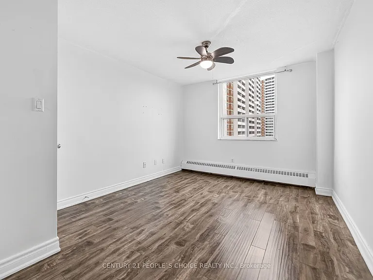 3390 Weston Rd #902 — Photo 25