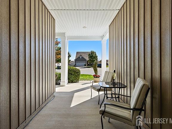5th image of 4 Jarrowood Ln