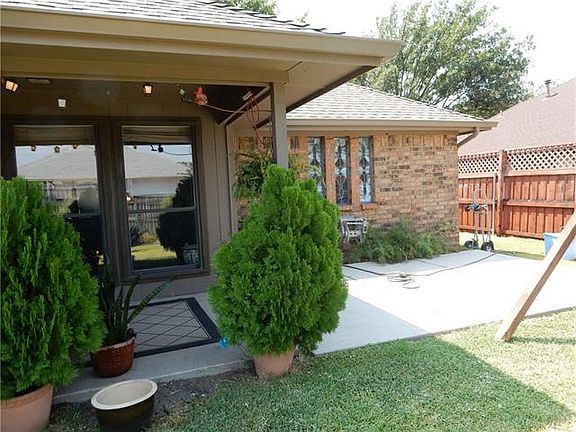 2nd image of 2113 Sonata Ln