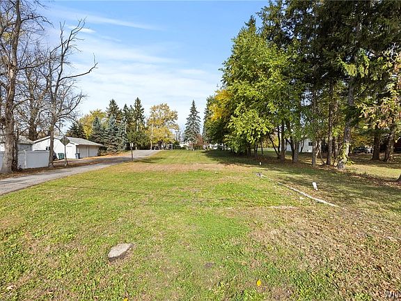 2nd image of 2204 River Road