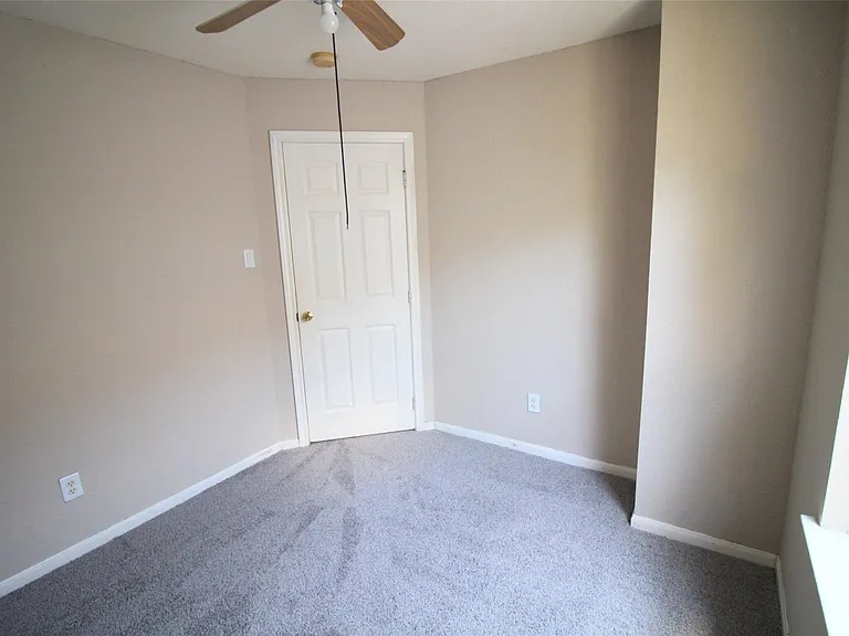 2117 Whittier Dr — Photo 21
