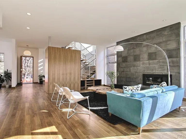947 S Gilpin St #R — Photo 3