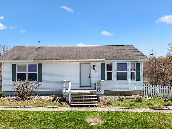 3rd image of 3857 Sutter Ln