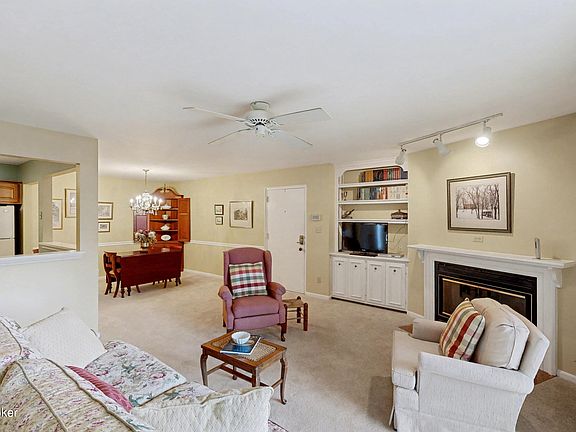4th image of 814 Washburn Ave APT 20