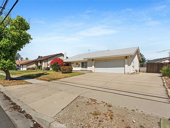 2nd image of 366 Bohnert Ave