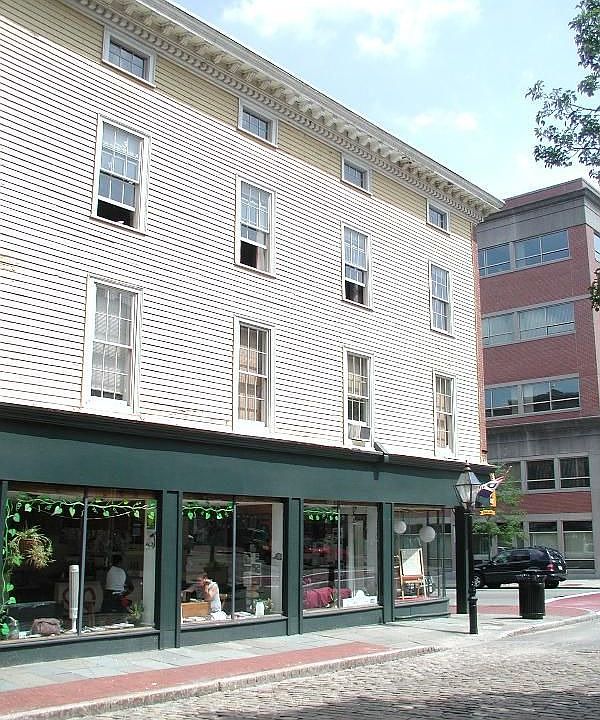 2nd image of 141 Union St