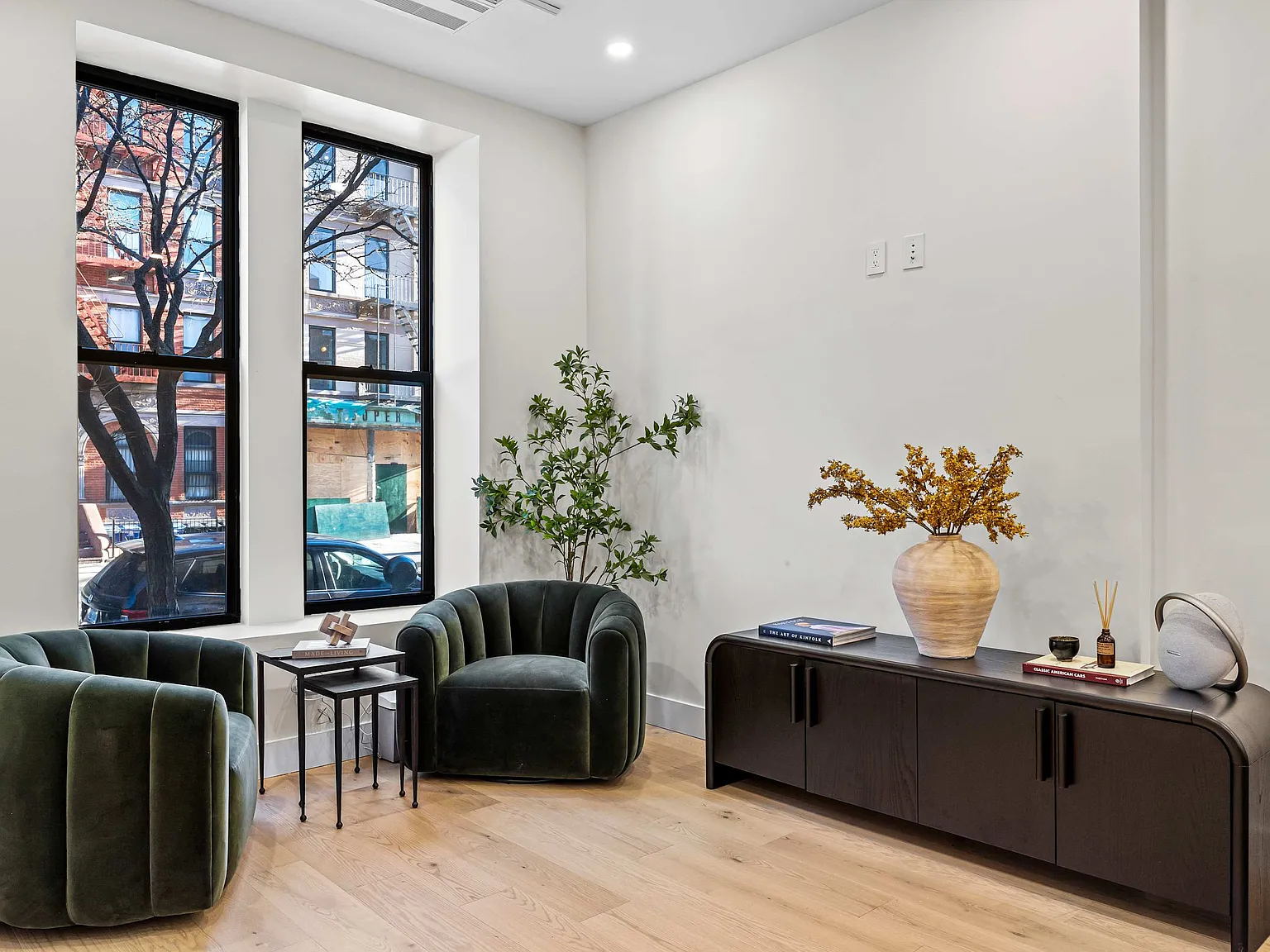 391 Manhattan Avenue — Photo 4
