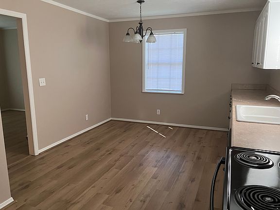 5th image of 1147 Meadow Dr
