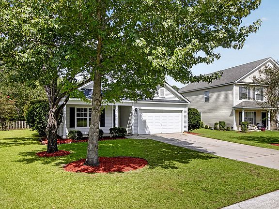 3rd image of 1048 Briar Rose Ln