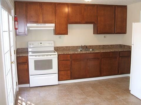 2nd image of 1213 S Diamond St