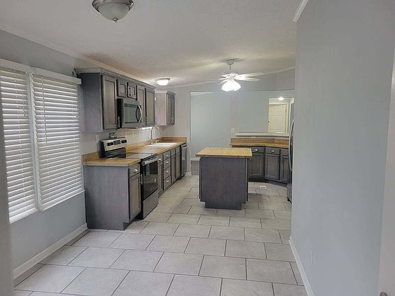 4th image of 8403 Summers Park Ln