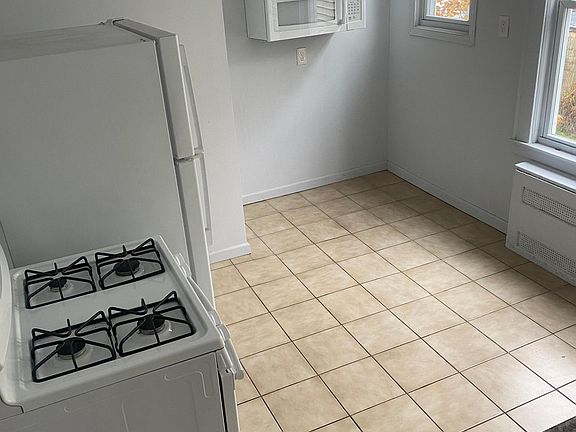 3rd image of 43 Temple Pl Floor 2