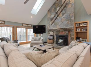 28 Mountain View Dr, Ludlow, VT 05149