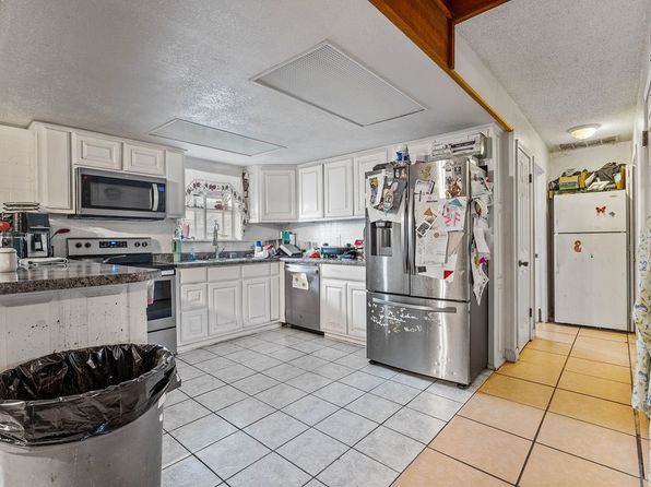 18398 Ridge Rd, Gravette, AR 72736
