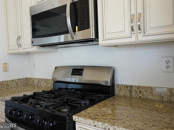 4th image of 5920 Founders Crossing Ct Unit 302