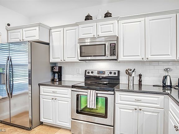5th image of 8001 Casa Palermo Cir