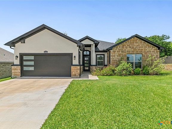 3rd image of 4410 Austin Cir