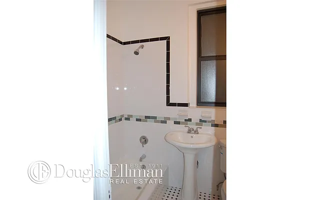 Rented by Douglas Elliman | media 20