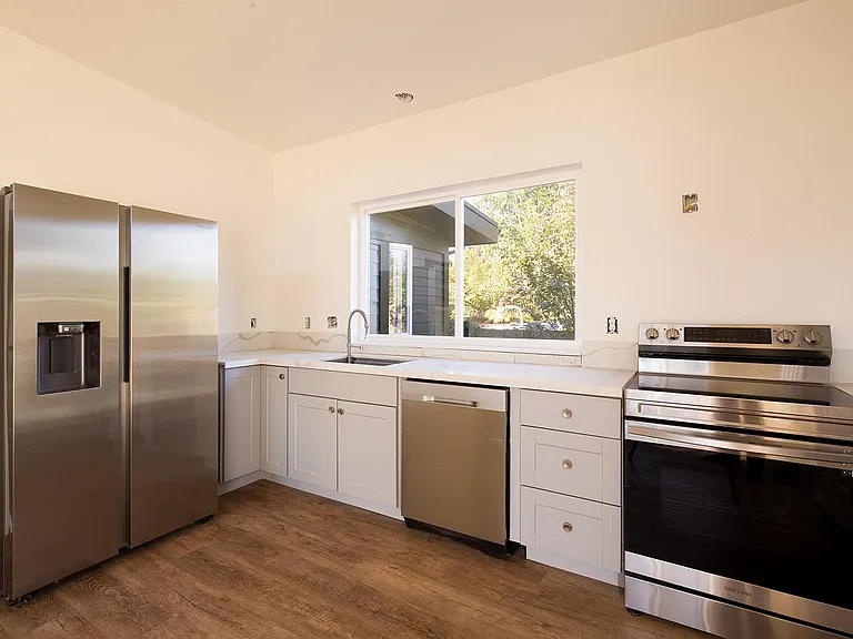 2226 William Ct — Photo 10
