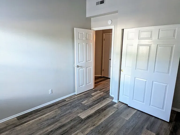 1460 E Foxboro Dr #2 — Photo 10