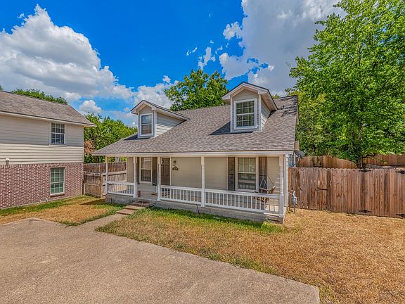 3rd image of 1612 Park Pl