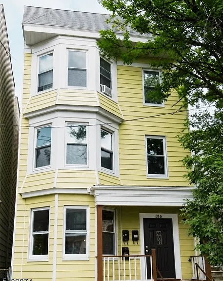 816 S 16th St — Photo 1