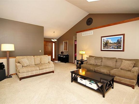 4th image of 6487 Greenoak Dr