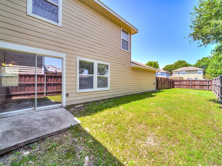 6908 Planters Row Dr — Photo 22