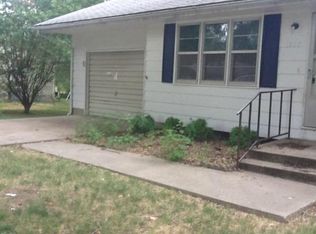1507 N Pearl St, Carrollton, MO 64633
