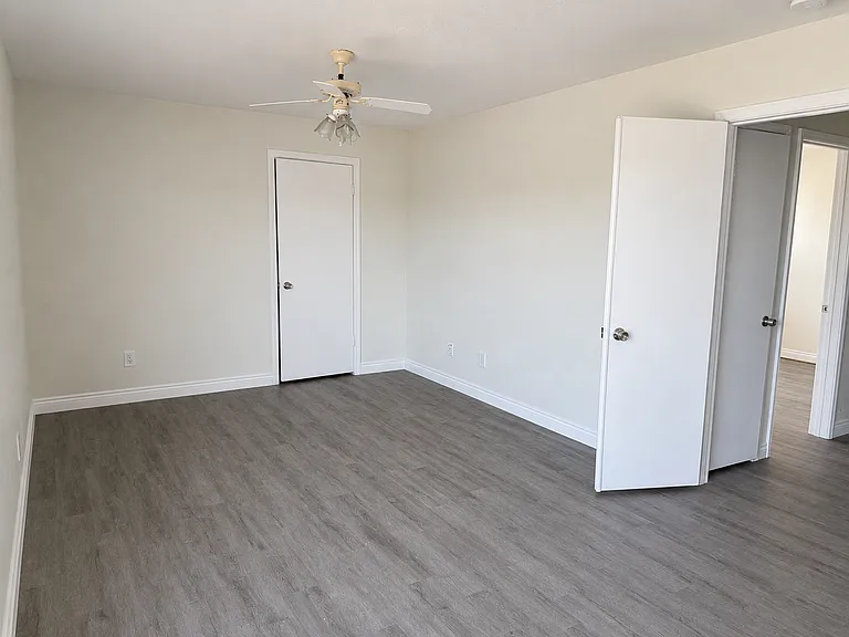 803 Vespucci Ln — Photo 6