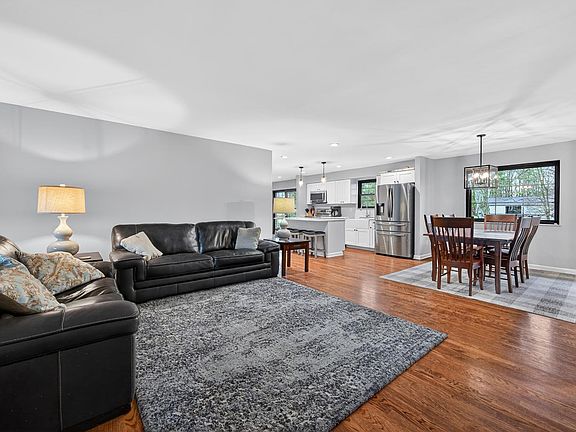 4th image of 22091 Ester Ridge Rd