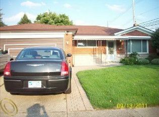 28426 Panama St, Warren, MI 48092