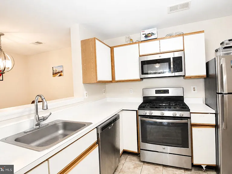 13201 Astoria Hill Ct #F — Photo 12
