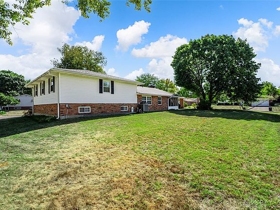 5th image of 6211 Brentshire Ct