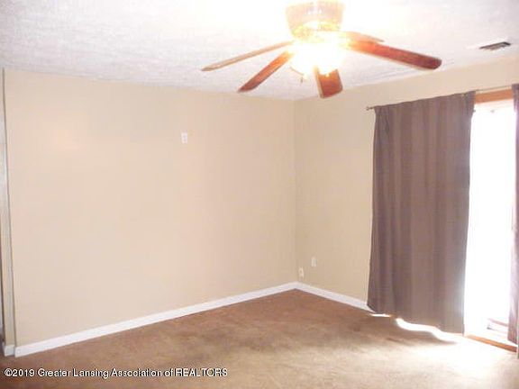 4th image of 1702 N Glenrose Ave