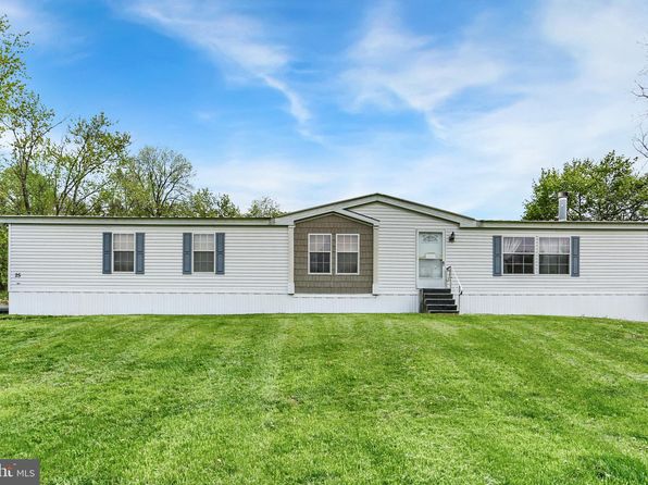 25 Pine Hill Ave, Mechanicsburg, PA 17050