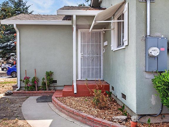 3rd image of 783 Josephine St