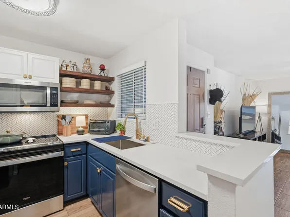 1880 E MORTEN Avenue #120, Phoenix, AZ 85020