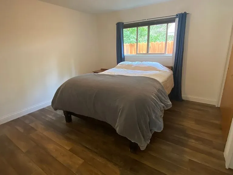 865 Sonoma Ave — Photo 10