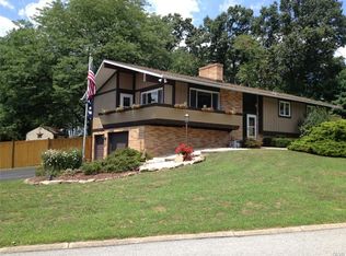 121 Windsor Rd, Alburtis, PA 18011