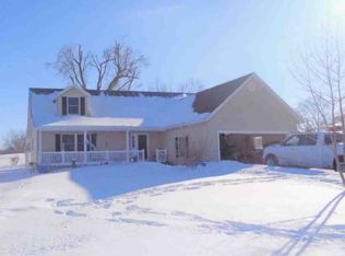 14373 Limerick Ln, Cement City, MI 49233