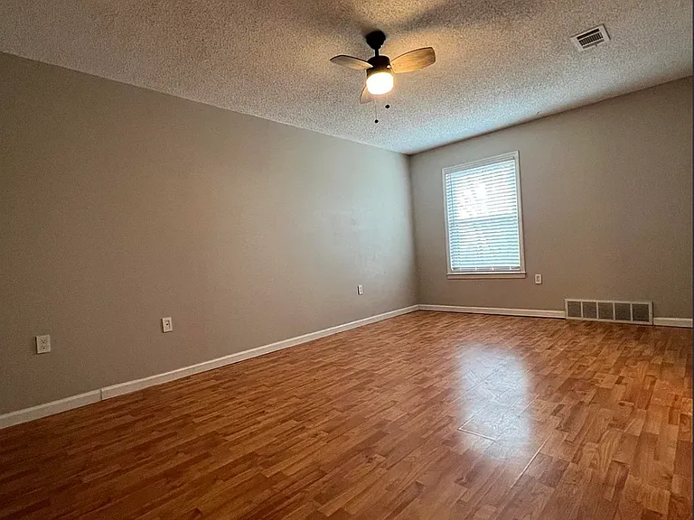 6765 Kirby Lawns Cv — Photo 12
