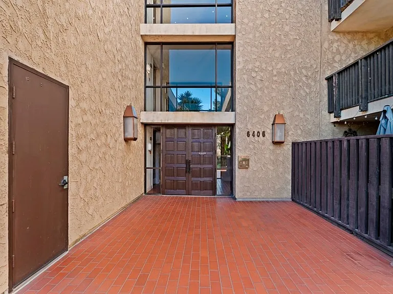 6406 Friars Rd #338 — Photo 2