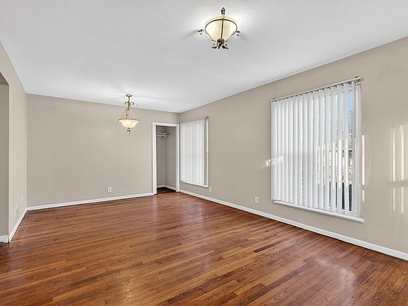 5th image of 10115 Saffron Dr