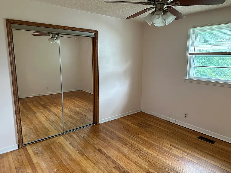 614A Claridge Dr — Photo 18