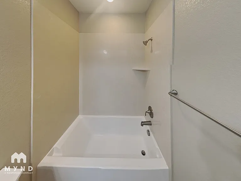 5905 Raleigh Rd — Photo 11