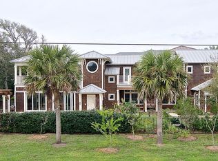 1220 E Coast Dr, Atlantic Beach, FL 32233