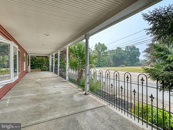 3rd image of 19701 Old York Rd